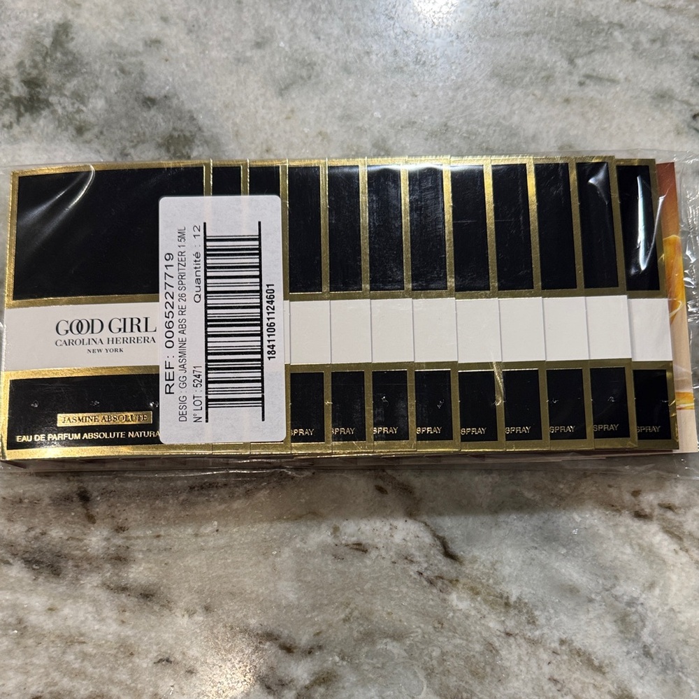 Carolina Herrera Good Girl Perfume New Jasmine Absolute sample pack of 12
